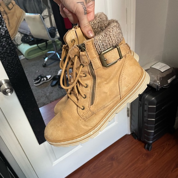 Fall Boots - Picture 3 of 5